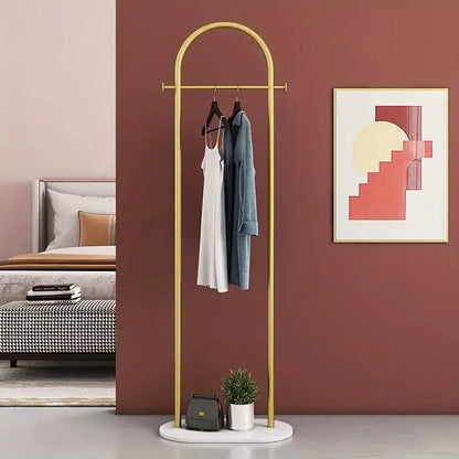 Support vêtement mural libre style minimaliste Maroc