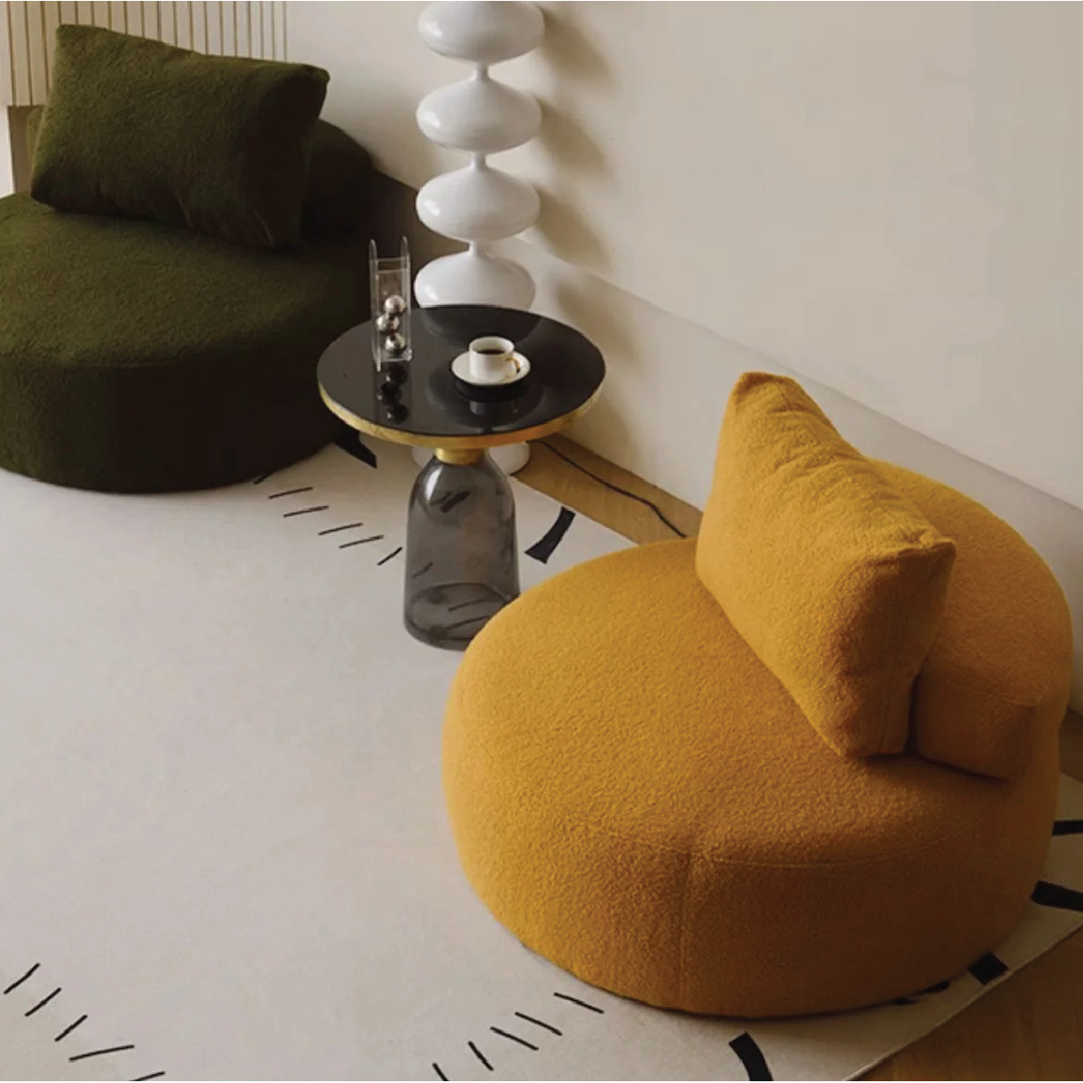 Fauteuil rond haut de gamme style luxe avec design organique pour décoration intérieure moderne au Maroc